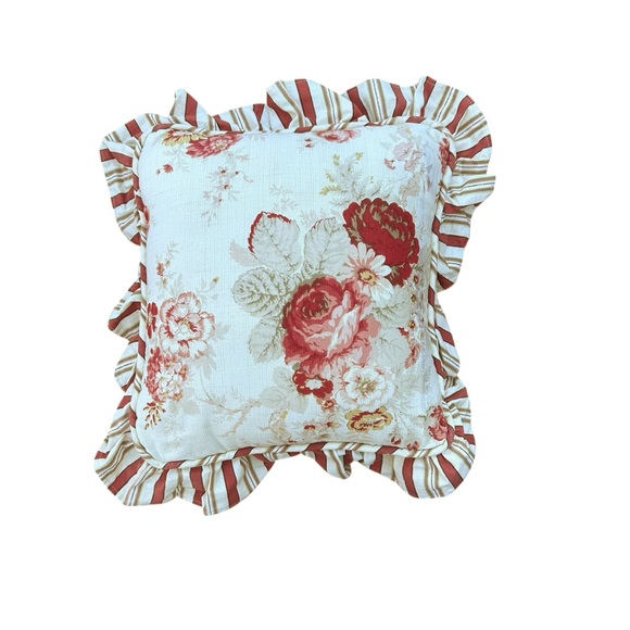 2 Waverly Garden Room Norfolk Rose Ruffle Throw Pillows Vintage - Picture 7 of 9